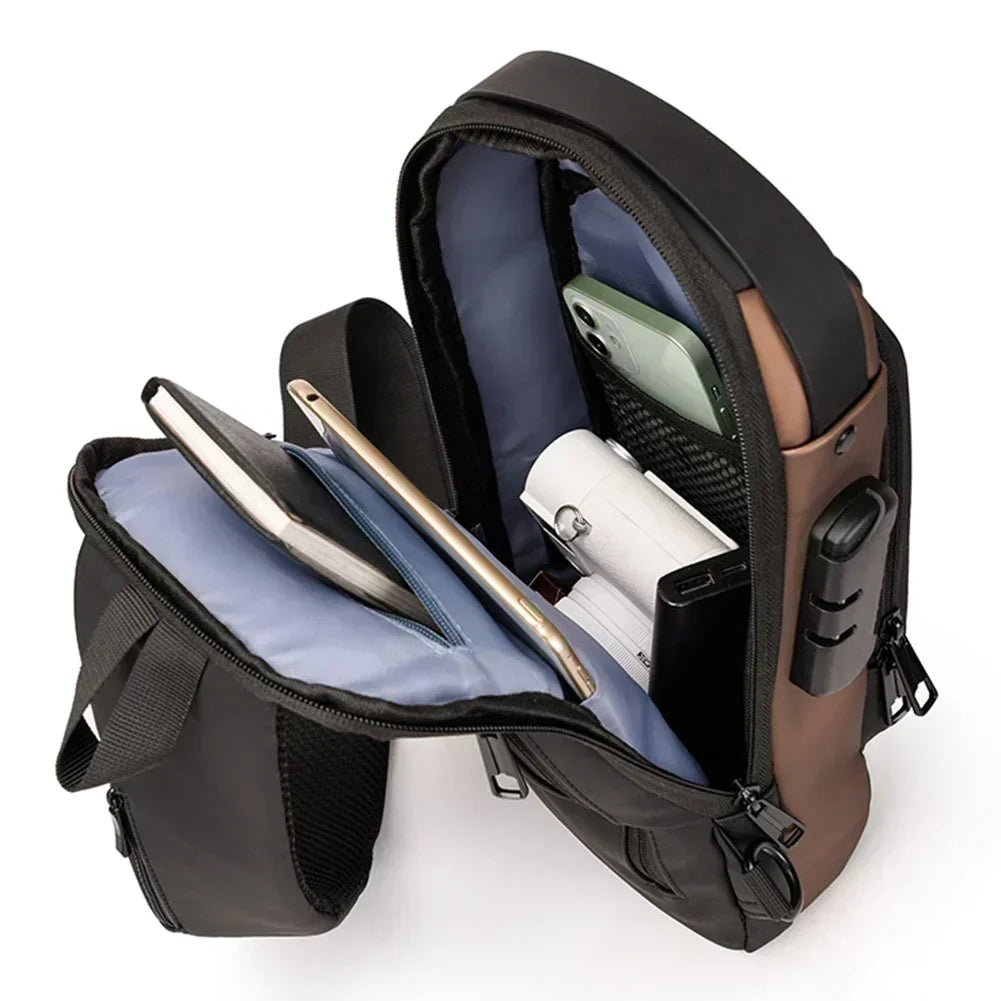 תיק צד מעוצב רב תחליטי לגבר/לאישה מבית‏ Crossbody‏ .
מיקום יעודי לחיבור USB, אפשרות לקוד 3 ספרות , נוח וקל לנשיאה .