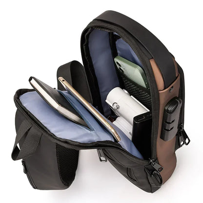 תיק צד מעוצב רב תחליטי לגבר/לאישה מבית‏ Crossbody‏ .
מיקום יעודי לחיבור USB, אפשרות לקוד 3 ספרות , נוח וקל לנשיאה .